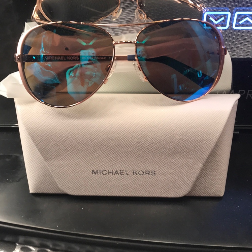 Michael kors blue aviator glasses